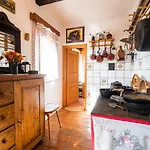 Authentic Countryside With Hot Tub Villa *