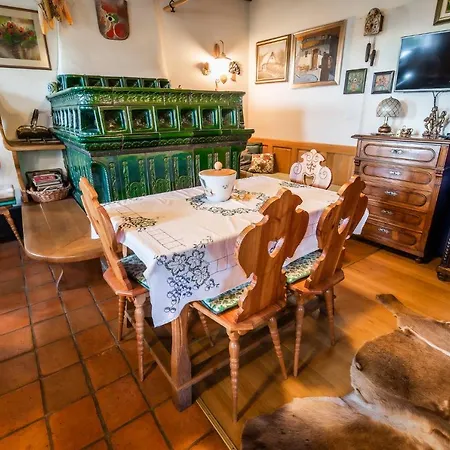 Authentic Countryside With Hot Tub Villa