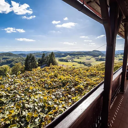 Authentic Countryside With Hot Tub Vila