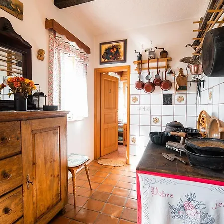 Authentic Countryside With Hot Tub Villa *