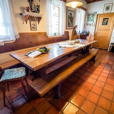 Authentic Countryside With Hot Tub Villa