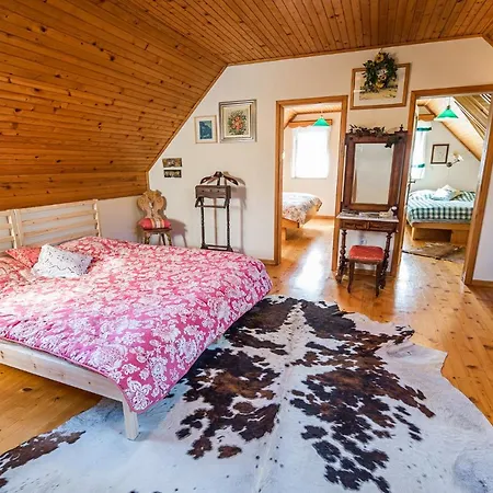 Authentic Countryside With Hot Tub Villa *