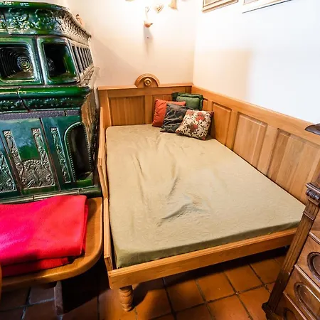 Authentic Countryside With Hot Tub Villa