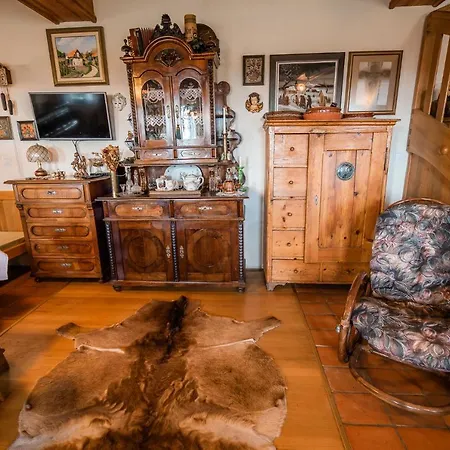 Authentic Countryside With Hot Tub Villa