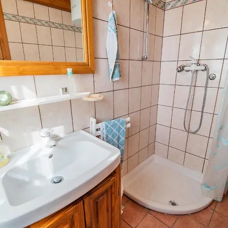 Authentic Countryside With Hot Tub *