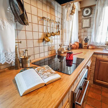 Authentic Countryside With Hot Tub Veliki Kamen