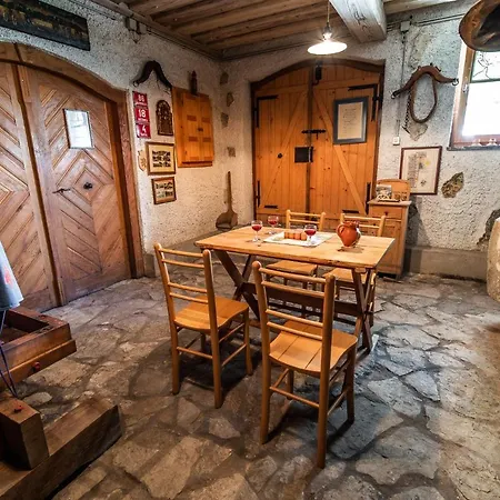 Villa Authentic Countryside With Hot Tub