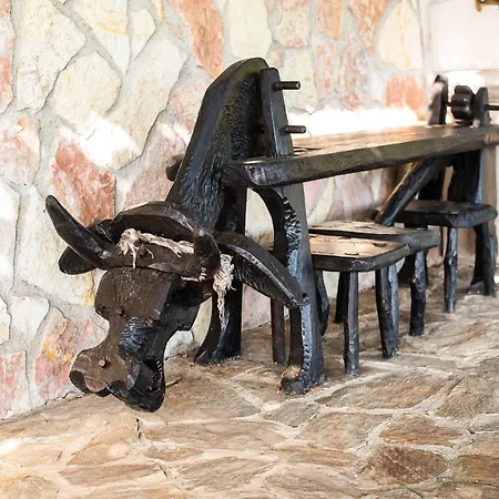 Authentic Countryside With Hot Tub