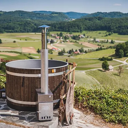 Authentic Countryside With Hot Tub Veliki Kamen