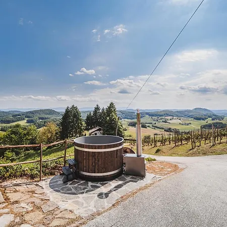 Authentic Countryside With Hot Tub Villa
