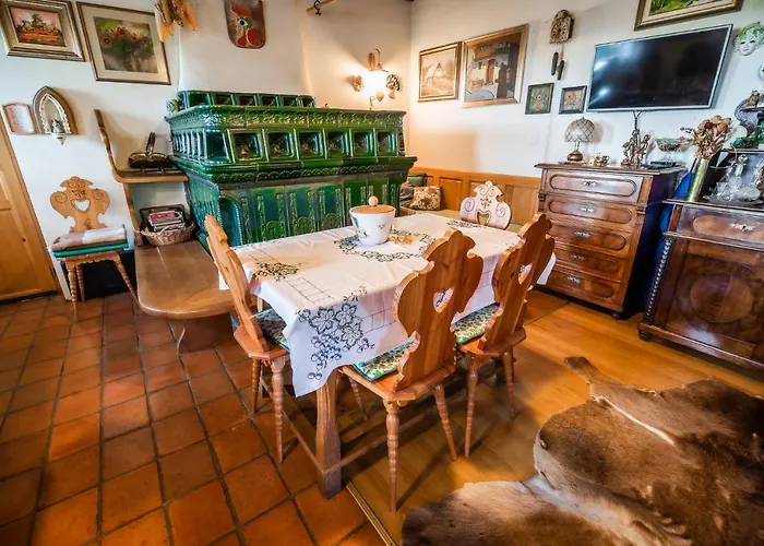 Authentic Countryside With Hot Tub Villa