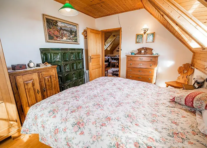 Authentic Countryside With Hot Tub