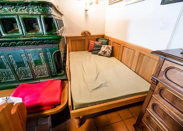 Authentic Countryside With Hot Tub Villa