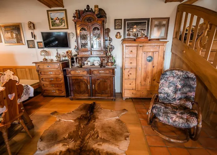 Authentic Countryside With Hot Tub Villa