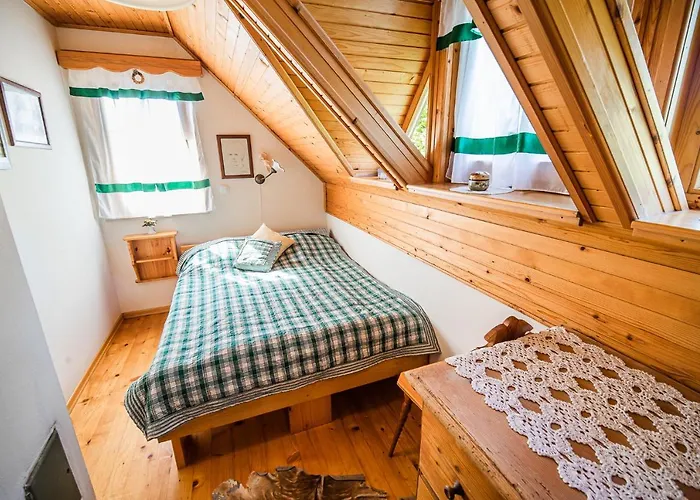 Authentic Countryside With Hot Tub