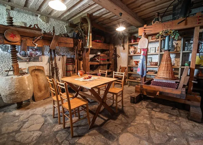 Authentic Countryside With Hot Tub Vila